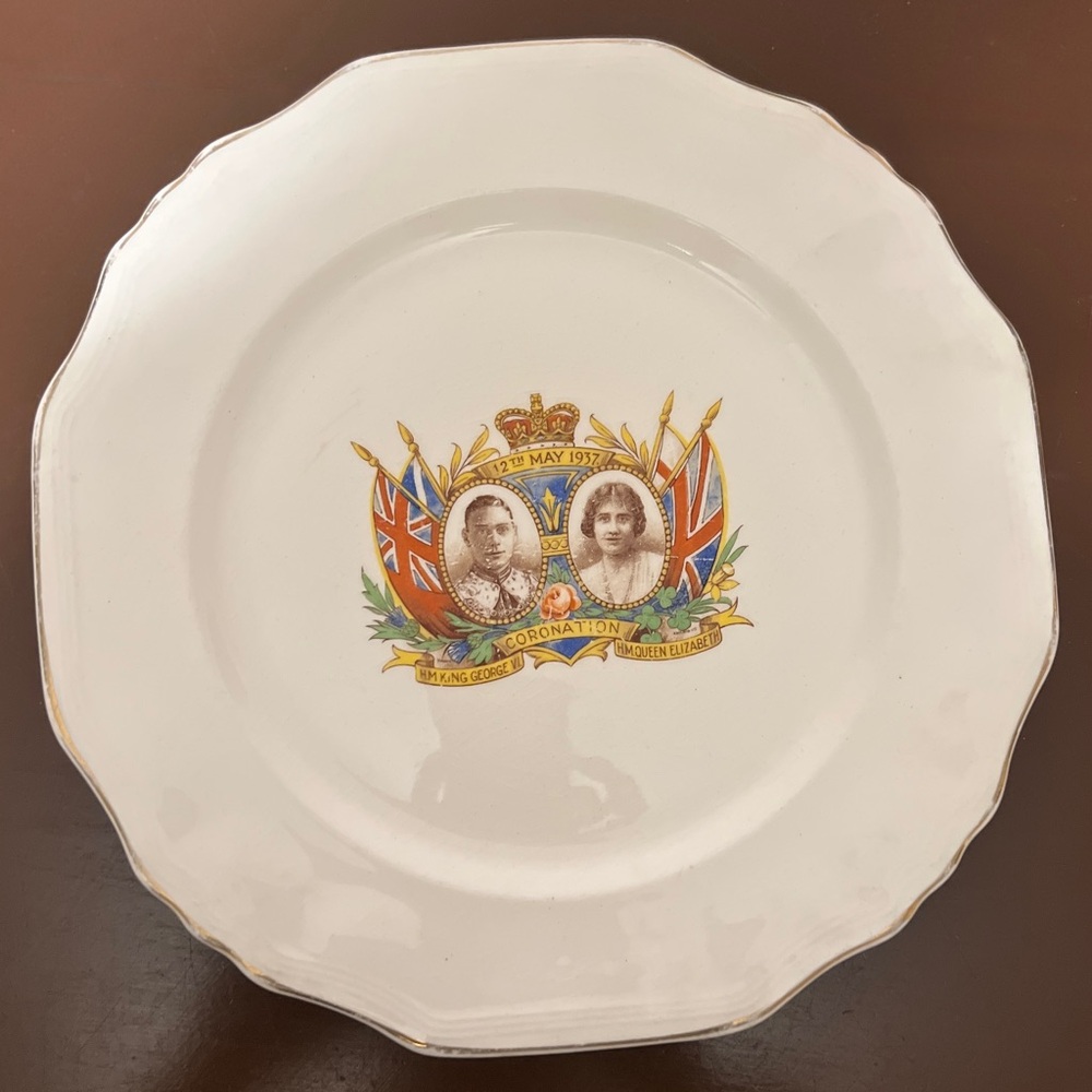 Royal Commemorative Plate with Gold and White Accents
